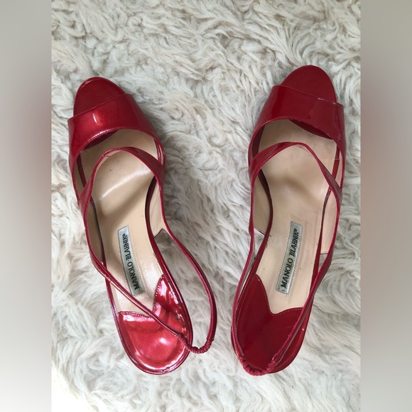 MANOLO BLAHNIK Red Patent Leather Open Pumps Size 41 (U.S. size 10/10.5) - Picture 5 of 14